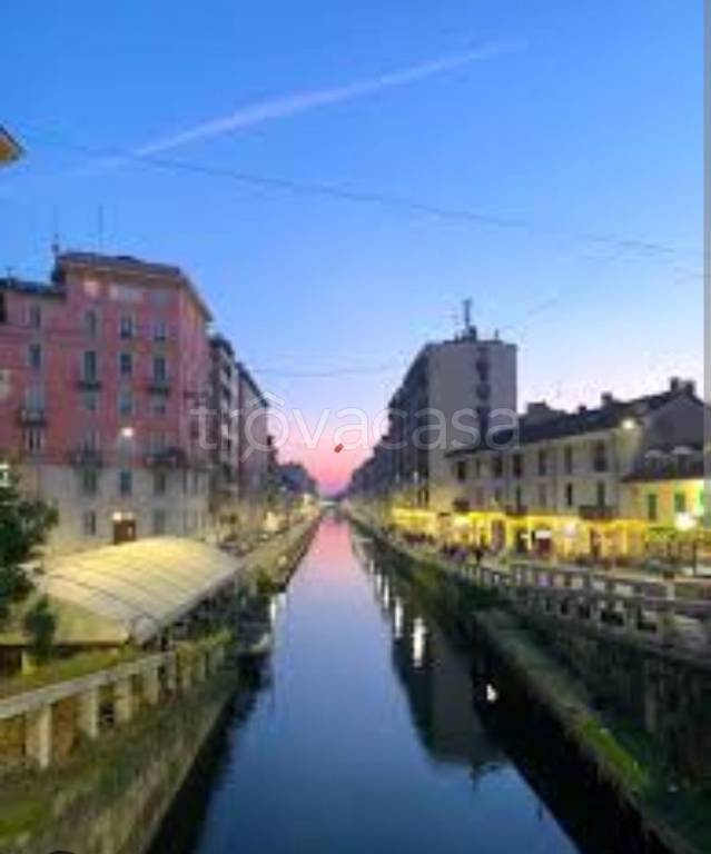 appartamento in vendita a Milano in zona Porta Genova