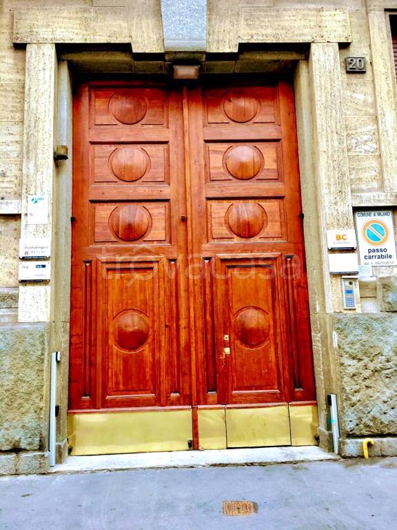 appartamento in vendita a Milano in zona Porta Garibaldi