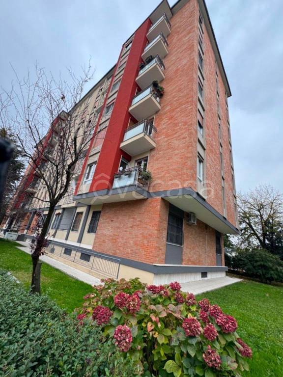 appartamento in vendita a Milano in zona Ghisallo