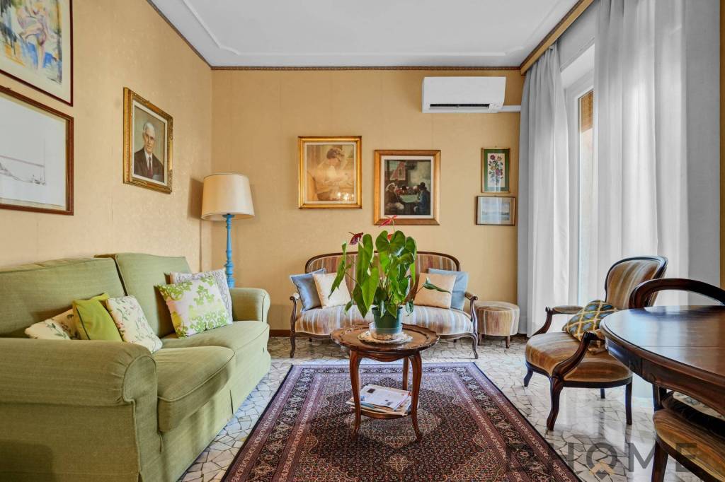 appartamento in vendita a Milano in zona Loreto