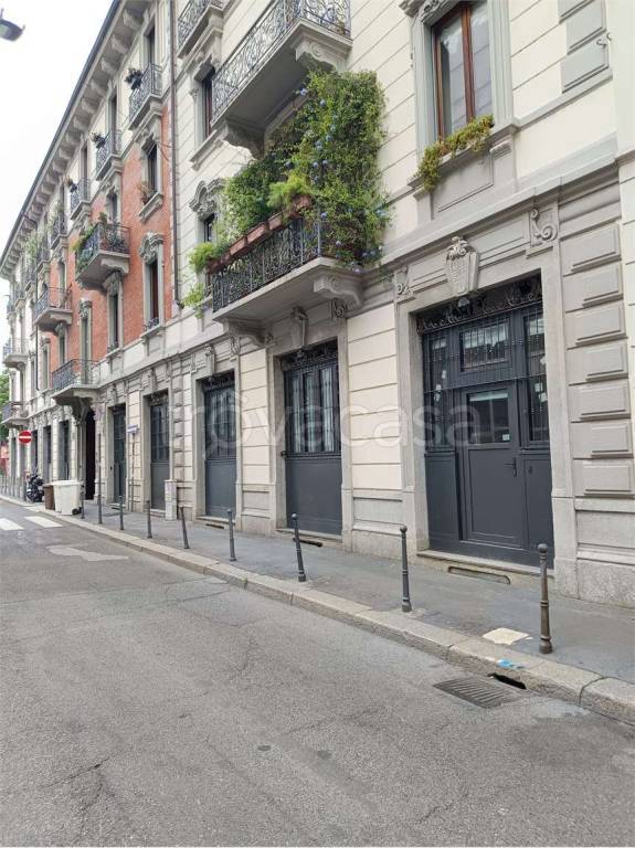 appartamento in vendita a Milano in zona Sempione