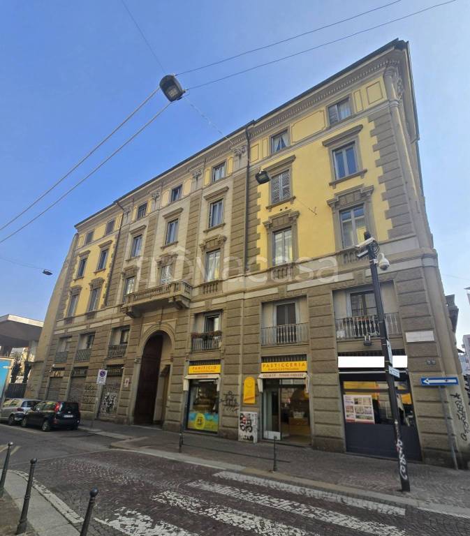 appartamento in vendita a Milano in zona Sempione