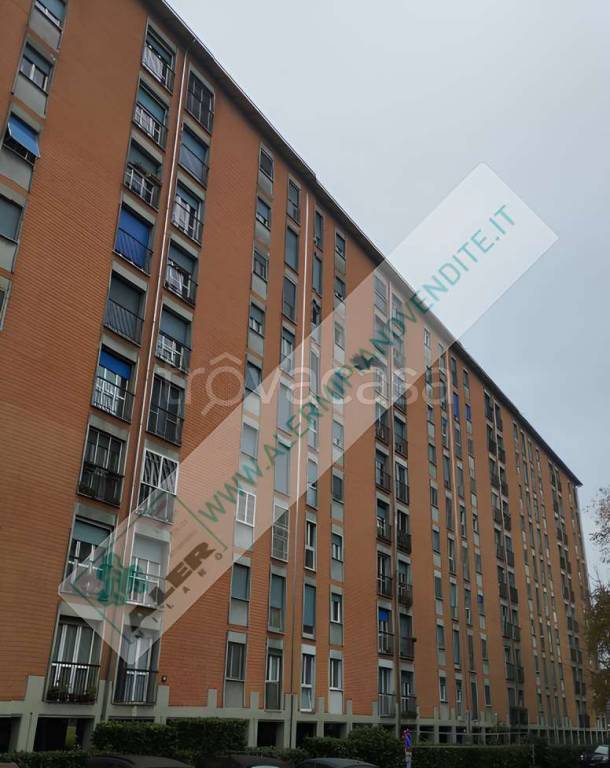 appartamento in vendita a Milano in zona Ronchetto sul Naviglio