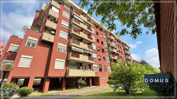 appartamento in vendita a Milano in zona Trenno