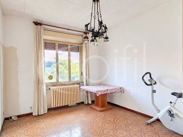 appartamento in vendita a Milano in zona Lorenteggio
