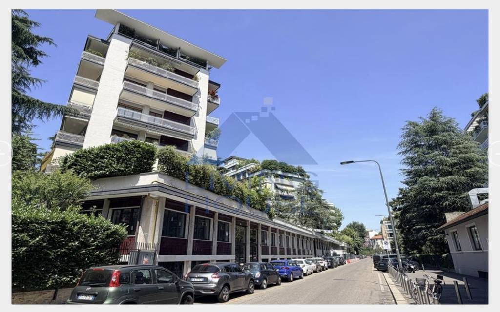 appartamento in vendita a Milano in zona De Angeli