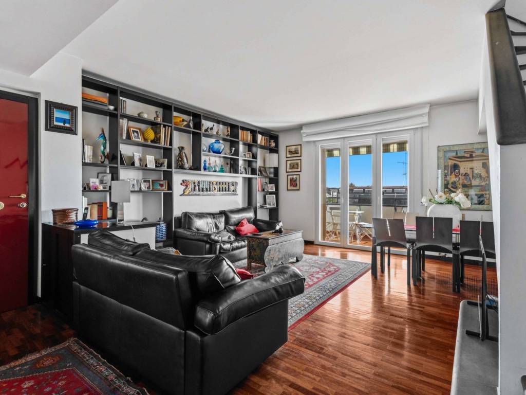 appartamento in vendita a Milano in zona Famagosta