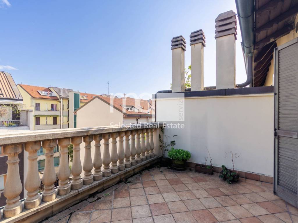 appartamento in vendita a Milano in zona XXII Marzo