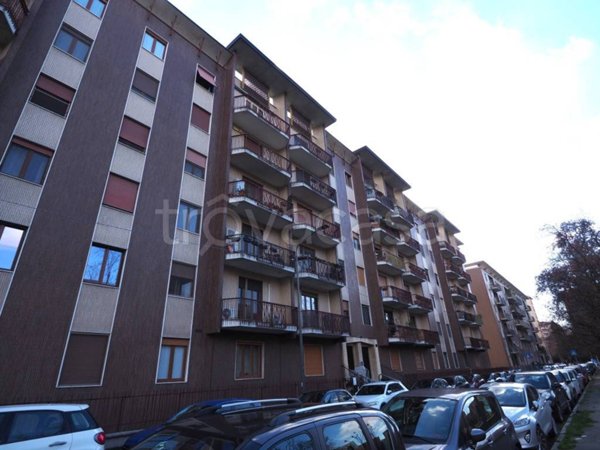 appartamento in vendita a Milano in zona Bande Nere