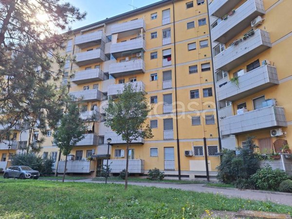 appartamento in vendita a Milano in zona Forlanini