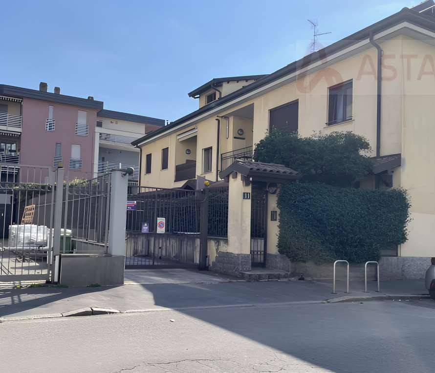 appartamento in vendita a Milano in zona Dergano