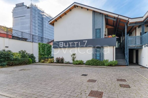 appartamento in vendita a Milano in zona Dergano
