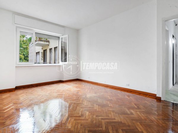 appartamento in vendita a Milano in zona Montalbino