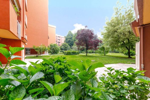 appartamento in vendita a Milano in zona Baggio