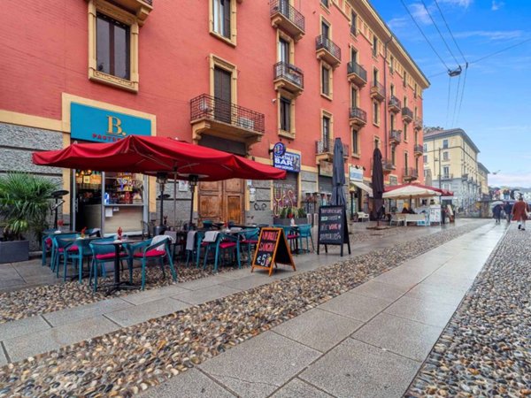 negozio in vendita a Milano in zona Porta Genova