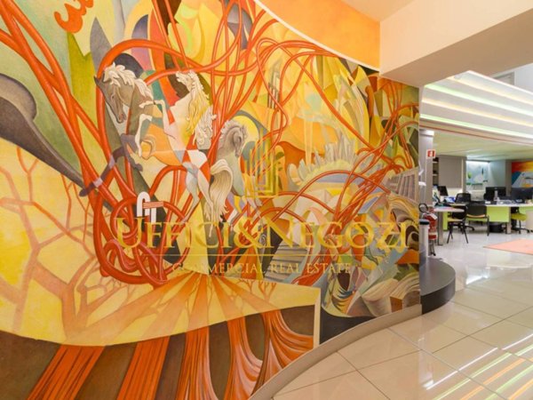 ufficio in vendita a Milano in zona Guastalla