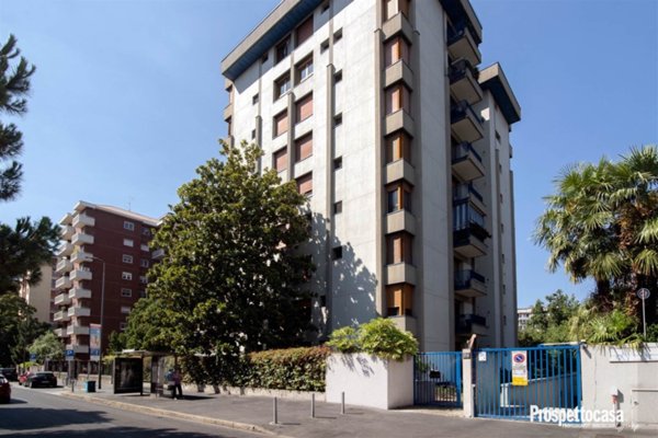 appartamento in vendita a Milano in zona Bande Nere