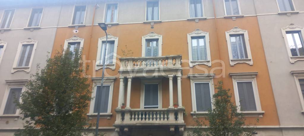 appartamento in vendita a Milano in zona Chiesa Rossa