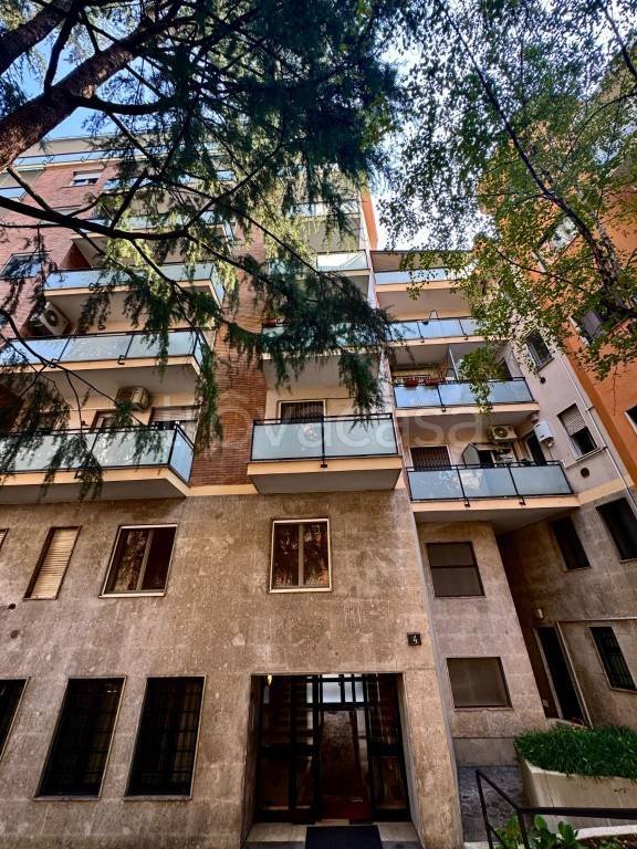 appartamento in vendita a Milano in zona Precotto