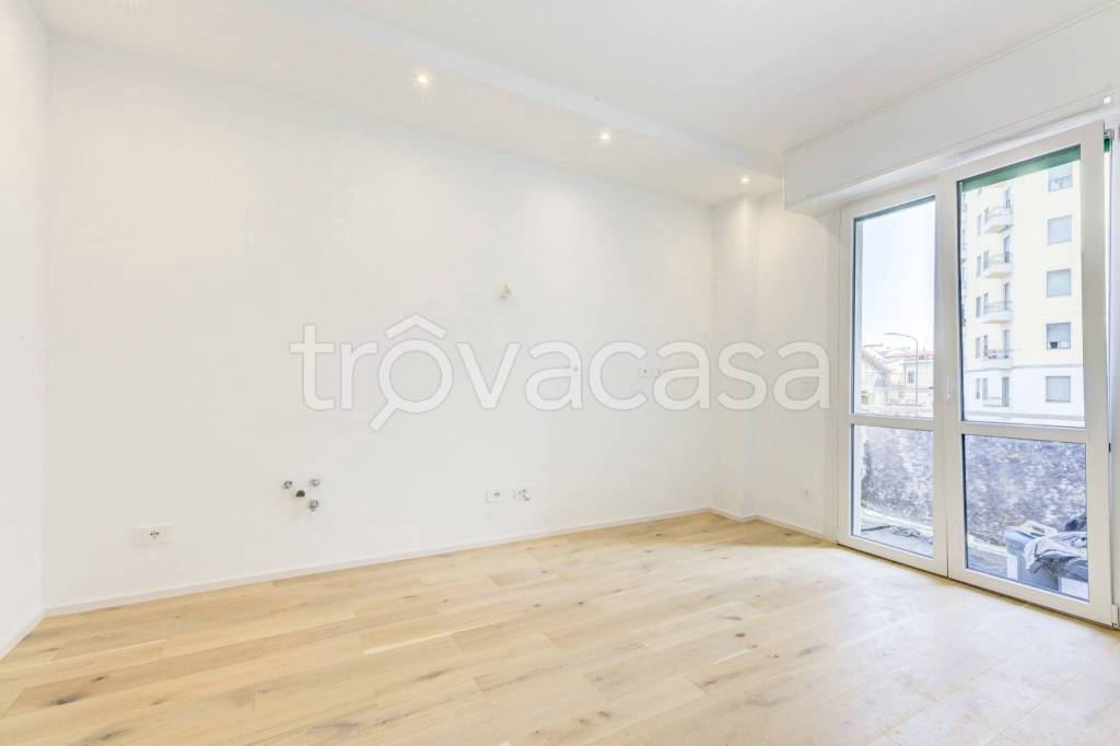 appartamento in vendita a Milano in zona Bande Nere