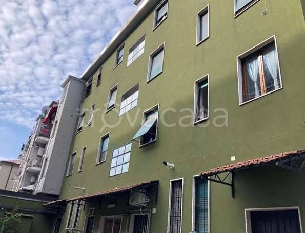 appartamento in vendita a Milano in zona Comasina