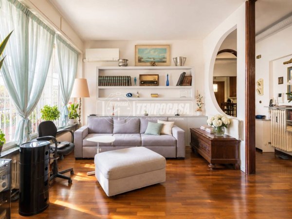 appartamento in vendita a Milano in zona Lorenteggio