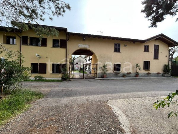 appartamento in vendita a Milano in zona Muggiano