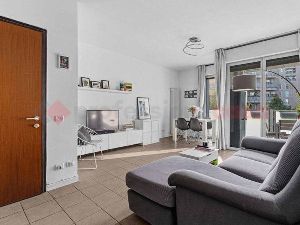 appartamento in vendita a Milano in zona Famagosta