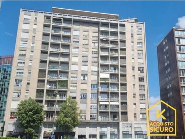 appartamento in vendita a Milano in zona Porta Nuova