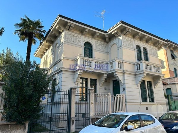 casa indipendente in vendita a Milano in zona Maggiolina