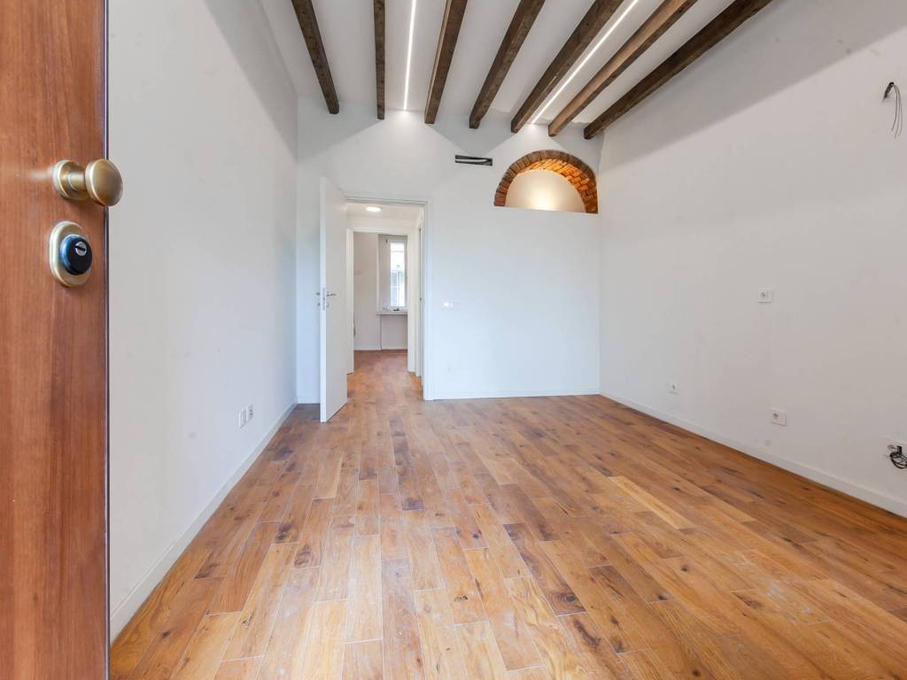 appartamento in vendita a Milano in zona Loreto