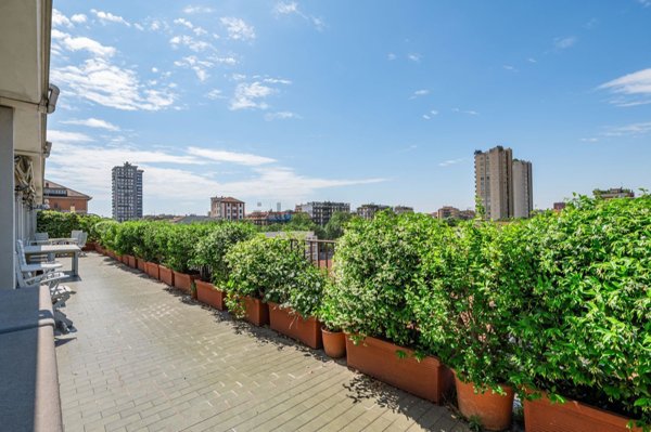appartamento in vendita a Milano in zona Sempione