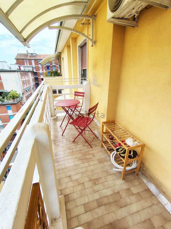 appartamento in vendita a Milano in zona Piazzale Lodi