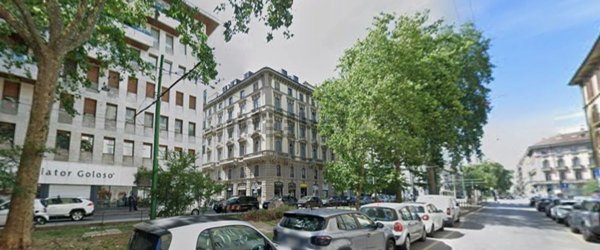 ufficio in vendita a Milano in zona Porta Monforte