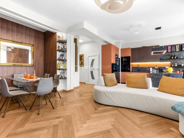 appartamento in vendita a Milano in zona Loreto