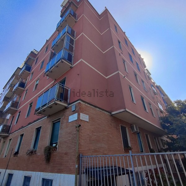 appartamento in vendita a Milano in zona Corsica