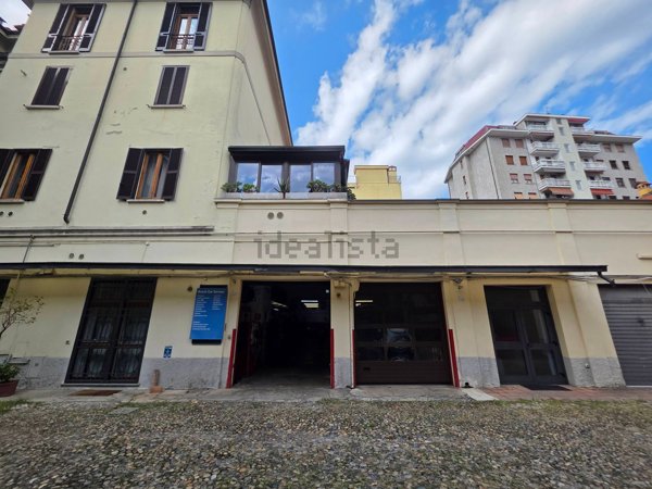 locale commerciale in vendita a Milano in zona Porta Romana