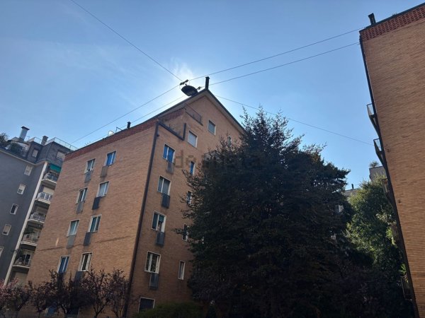 appartamento in vendita a Milano in zona Corsica