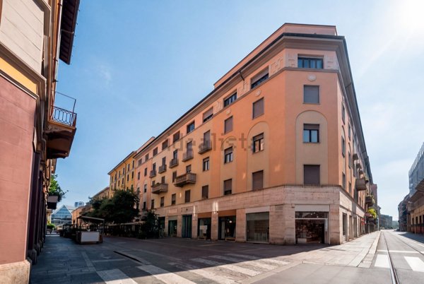 appartamento in vendita a Milano in zona Paolo Sarpi