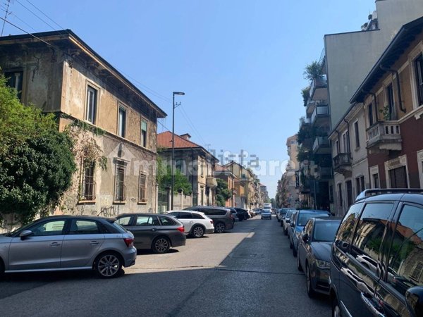 casa indipendente in vendita a Milano in zona XXII Marzo