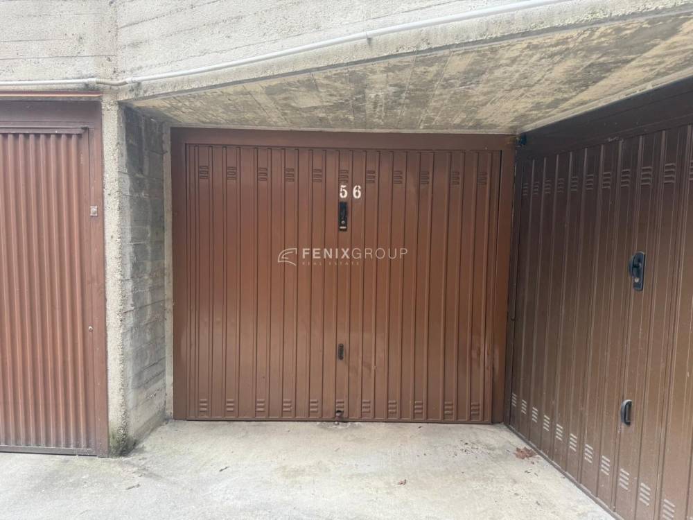 box auto in vendita a Milano in zona Barona