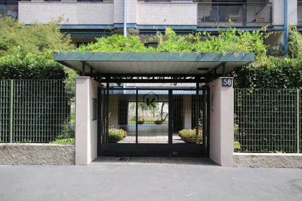 appartamento in vendita a Milano in zona Gorla