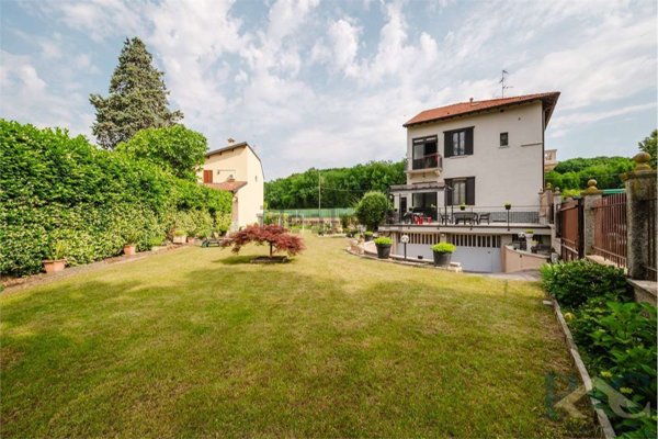 appartamento in vendita a Milano in zona Quinto Romano