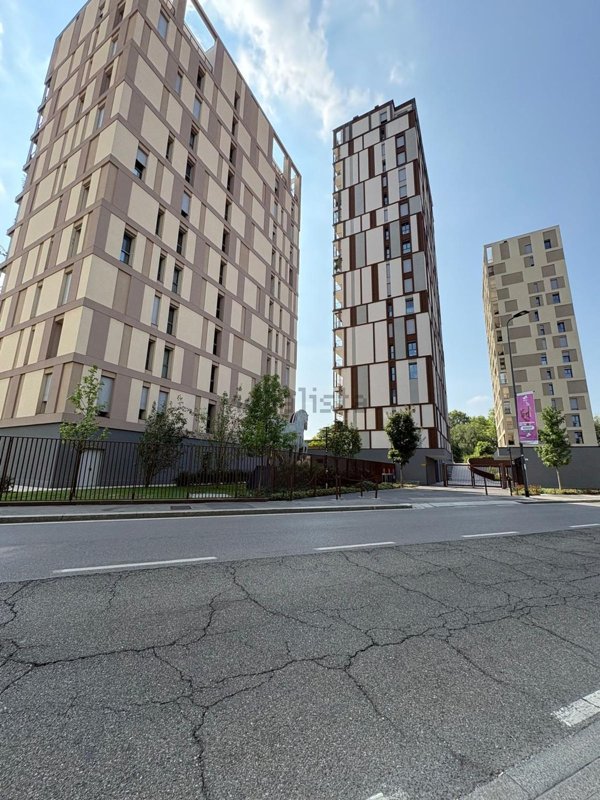 appartamento in vendita a Milano in zona Gallaratese