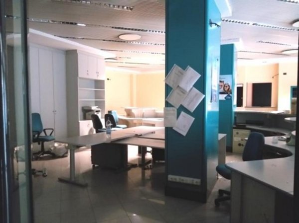 ufficio in vendita a Milano in zona Vigentino