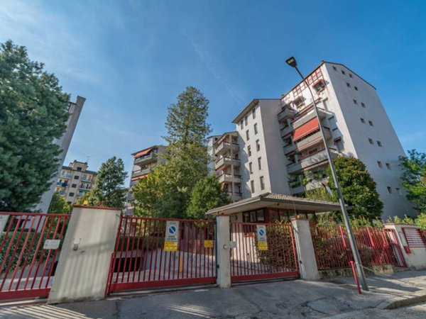 appartamento in vendita a Milano in zona Precotto