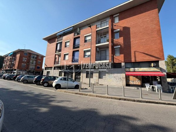 locale commerciale in vendita a Milano