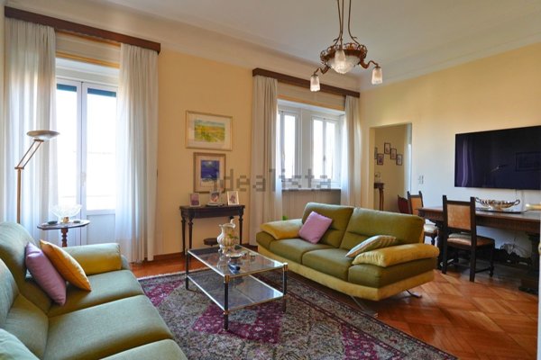 appartamento in vendita a Milano in zona Corsica