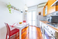 appartamento in vendita a Milano in zona Lorenteggio