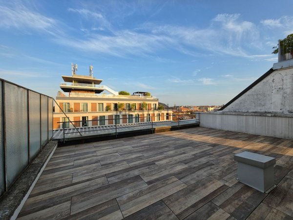 appartamento in vendita a Milano in zona Porta Genova
